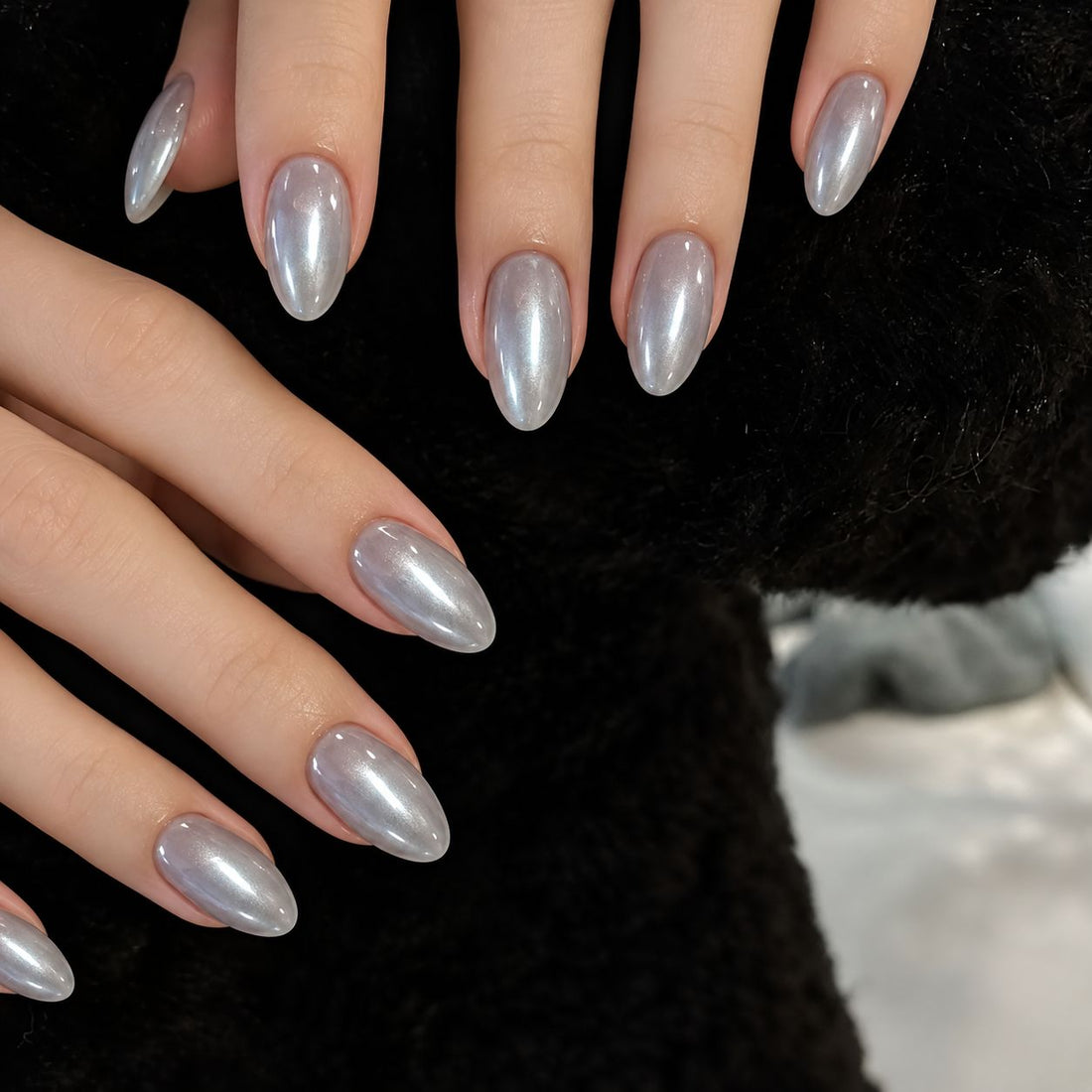Liquid Silver | Medium Almond