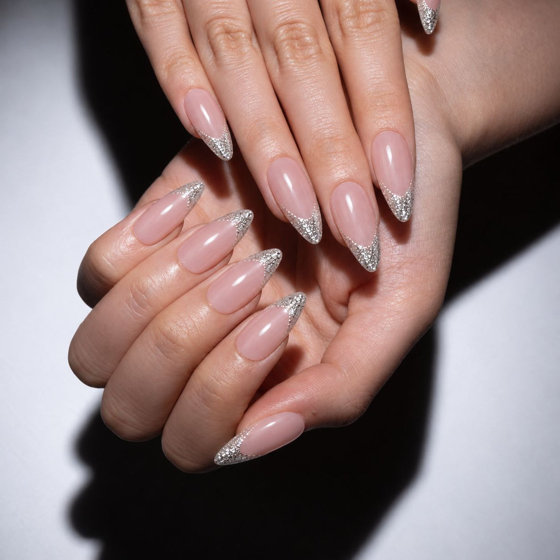 Silver Halo | Medium Almond