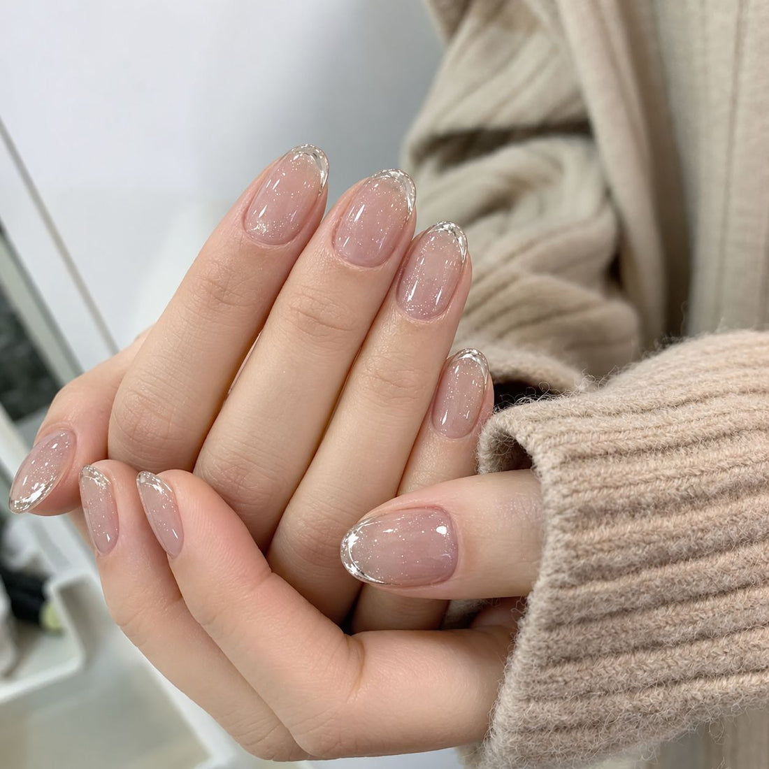 Glass Edge | Medium Almond