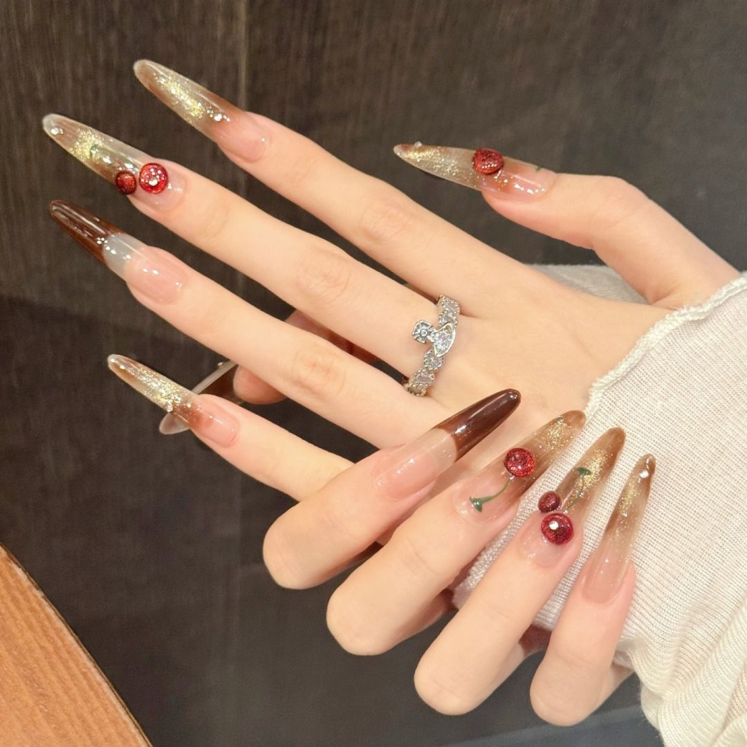 Amber Cherry | Long Almond