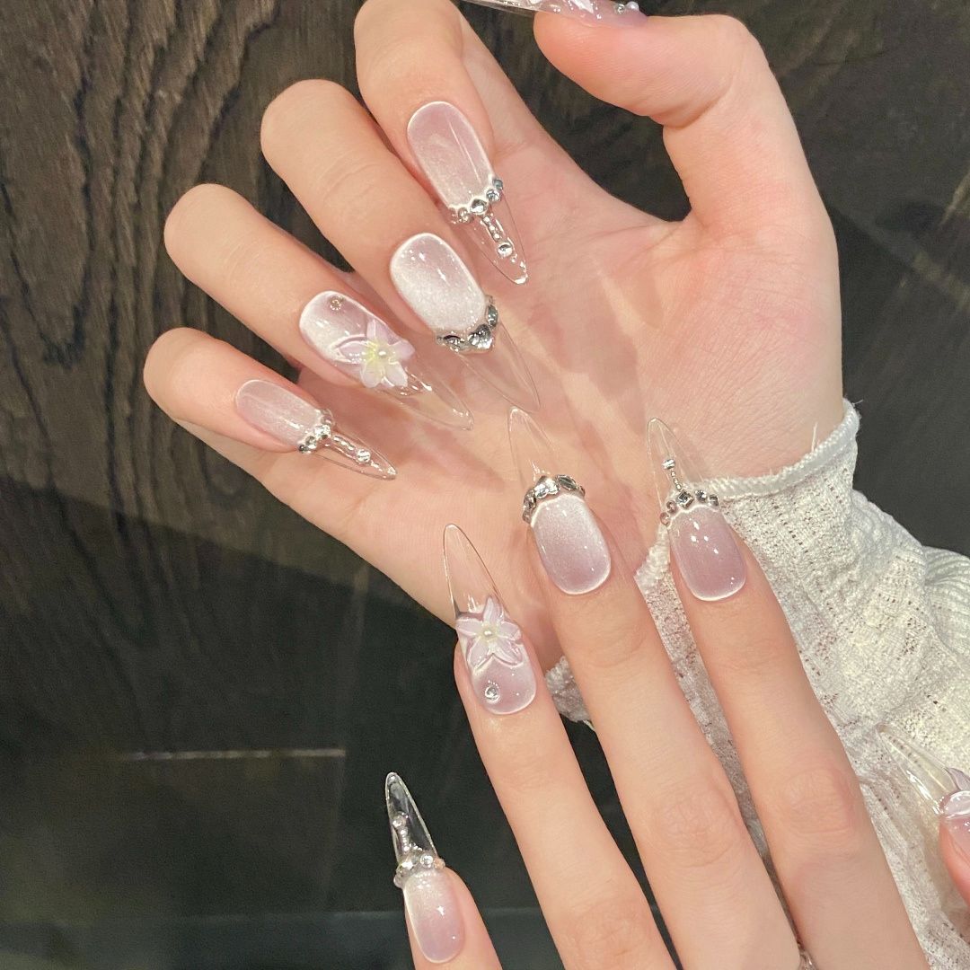 Lilac Petal | Medium-Long Almond