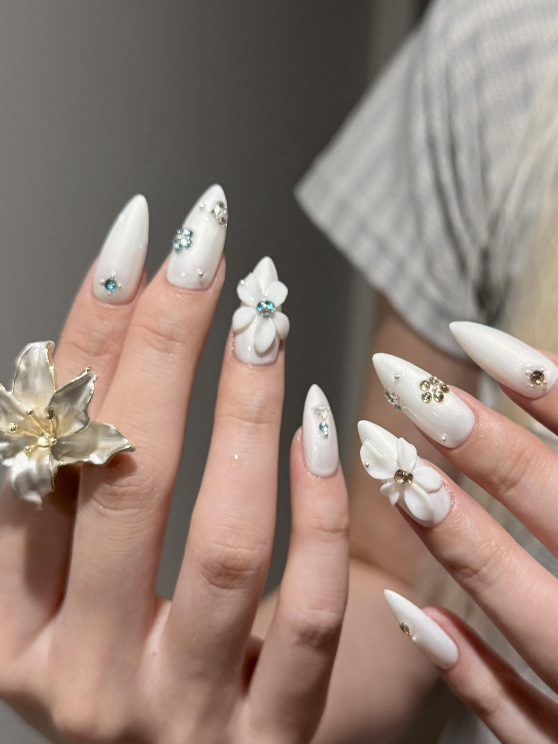 Ivory Garden | Medium-Long Almond