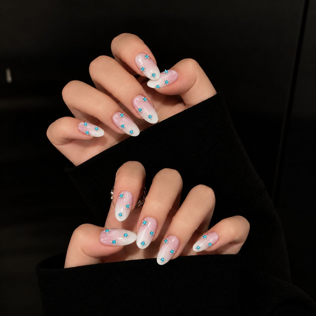 Aqua Halo | Medium-Long Almond