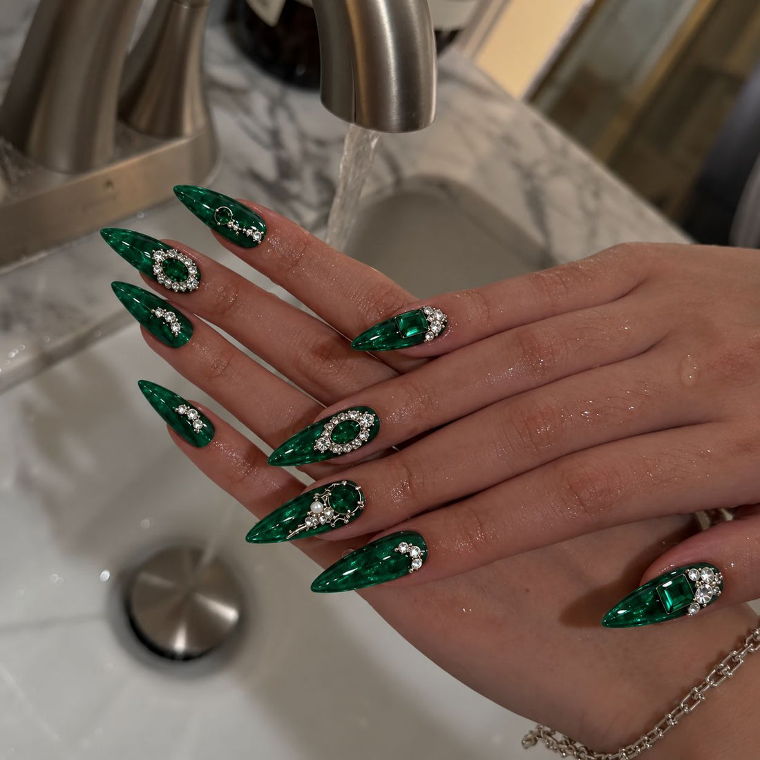 Emerald Regalia | Long Stiletto